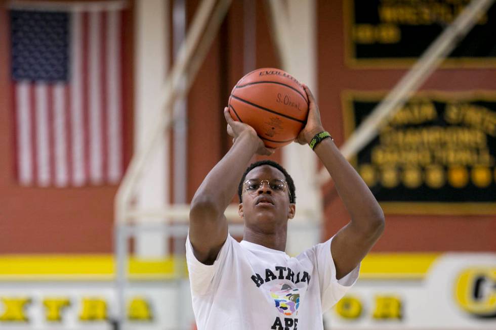 Cal Supreme player Shareef O’Neal, son of Shaquille O’Neal, practices at Ed W. C ...