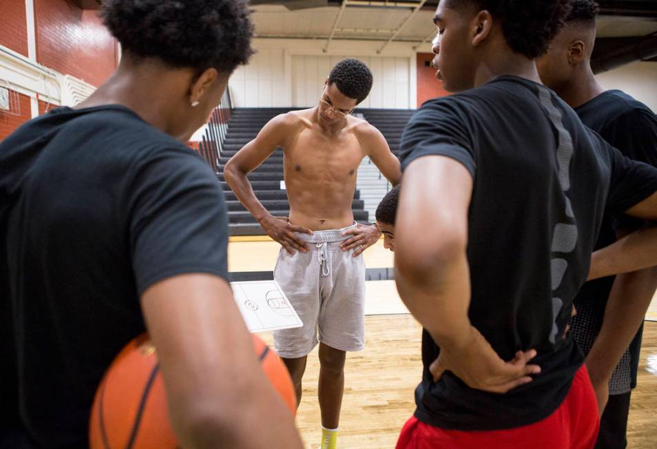 Cal Supreme player Shareef O’Neal, son of Shaquille O’Neal, huddles during a pra ...