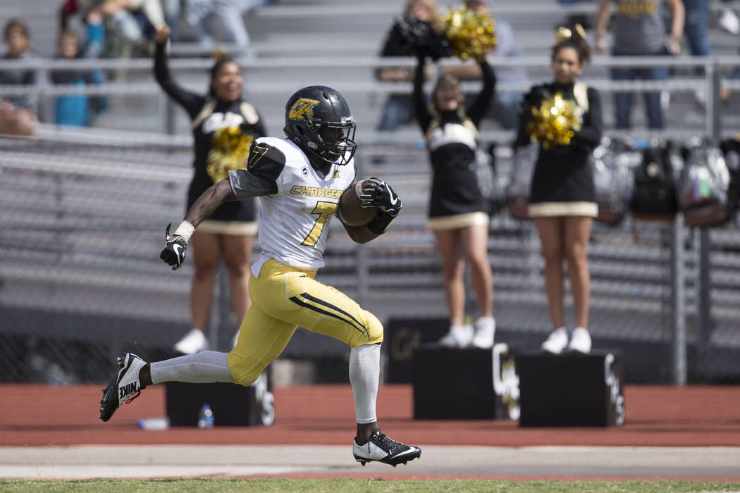 Clark’s Aquantay Morris (7) runs the ball for a touchdown against Sierra Vista in thei ...