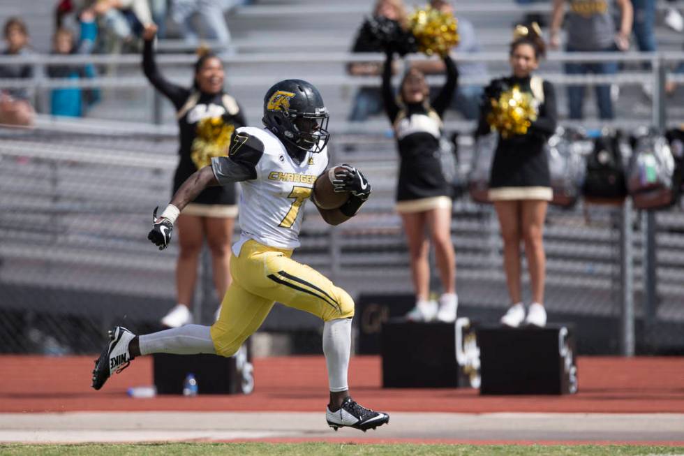 Clark’s Aquantay Morris (7) runs the ball for a touchdown against Sierra Vista in thei ...