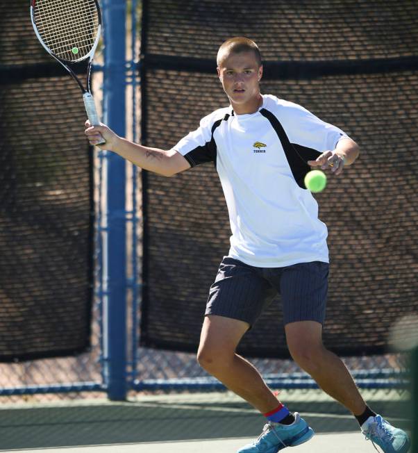 Palo Verde’s Axel Boticelli Clark’s Artem Iermolov compete in the Class 4A state ...