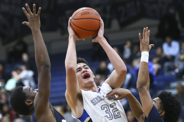 Sierra Vista’s Maka Ellis (32) was a first-team all-state selection last year and is o ...