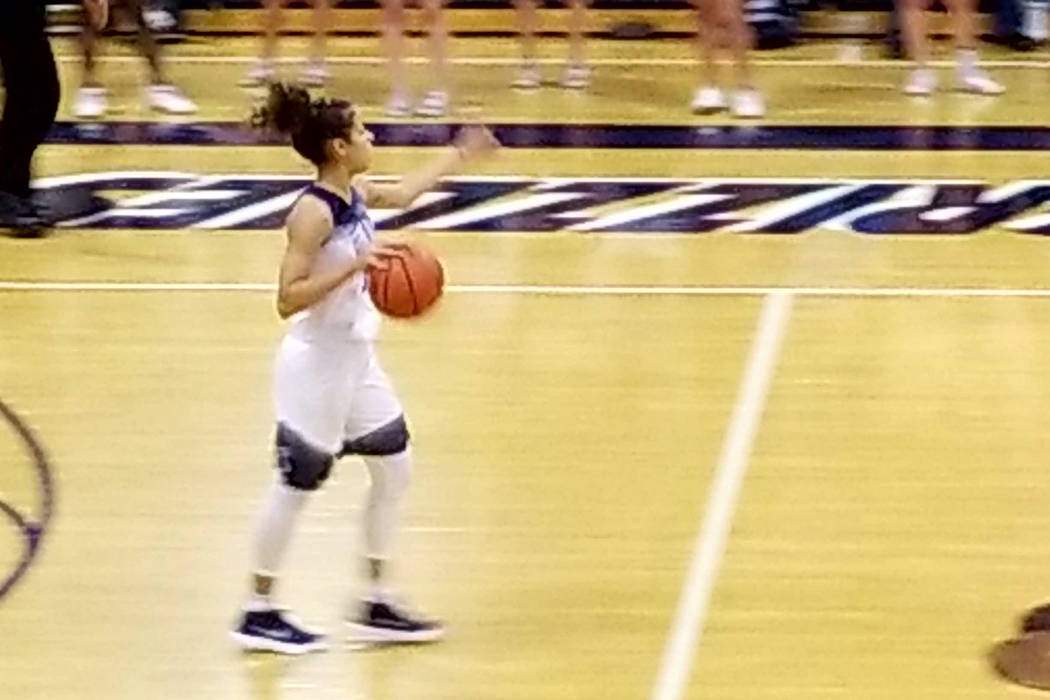 Spring Valley’s Essene Booker brings the ball up the court against Bishop Gorman on Tu ...