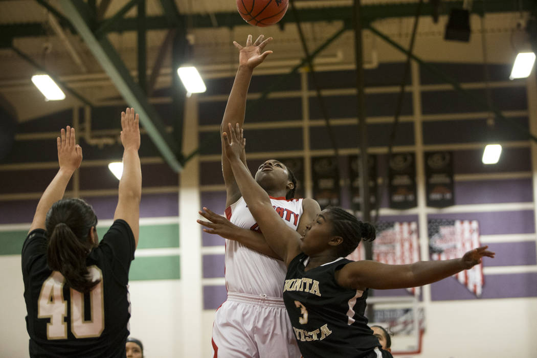 Liberty’s Dre’una Edwards (44) goes up for a shot against Bonita Vista in the gi ...