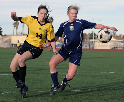 beckerPREPS-SPVALSOCCER-JAN26-11