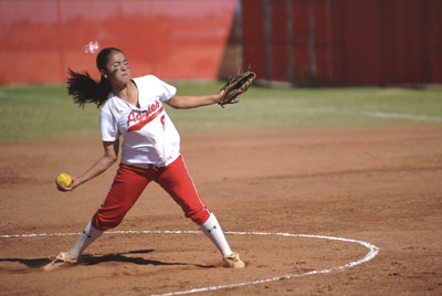 Cenprepssoftball_042012MSF_003