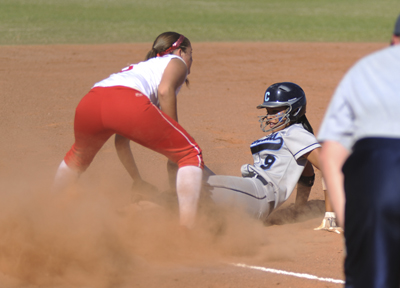 Cenprepssoftball_042012MSF_004