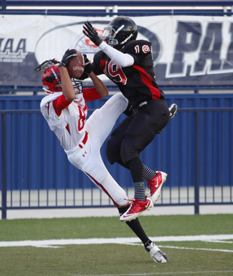 Pershing County football player Andrew Dickerman (81) catches a pass as Mountain View’ ...