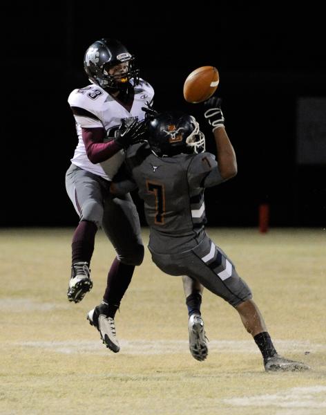 Legacy’s Alvaro Sotelo (7) defends against Cimarron-Memorial’s Djon Watson on Fr ...