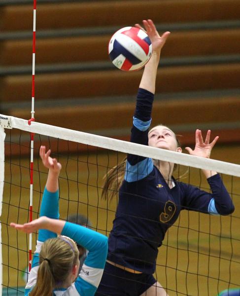 Foothill’s Sarah Dusenbury (9) attacks against Silverado during the Sunrise Region qua ...