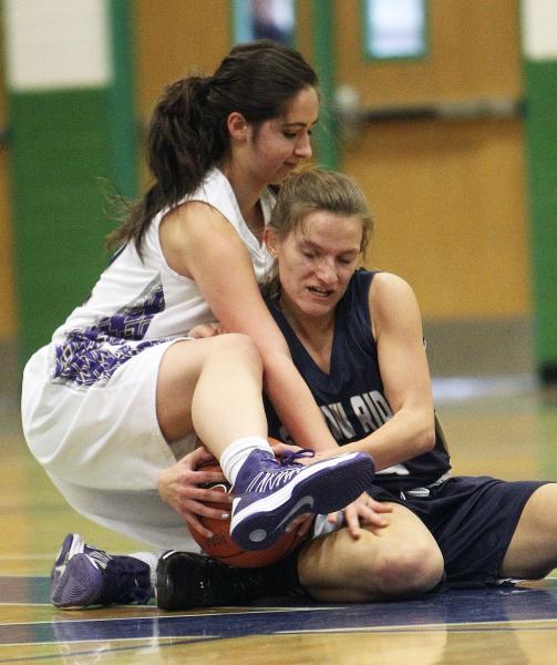 Sunrise Mountain’s Evelyn Lopez, left, and Shadow Ridge’s Ciera Dapra, right, sc ...