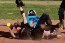 preps_softball_7_031809