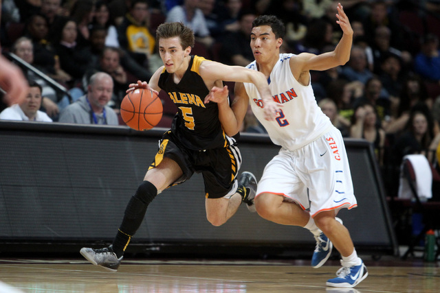 Galena guard Jared Ford slips past Bishop Gorman guard Richie Thornton during their Division ...