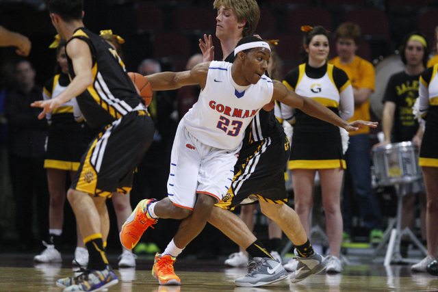 Bishop Gorman forward Nick Blair makes his move around Galena forward Zach Williams during t ...