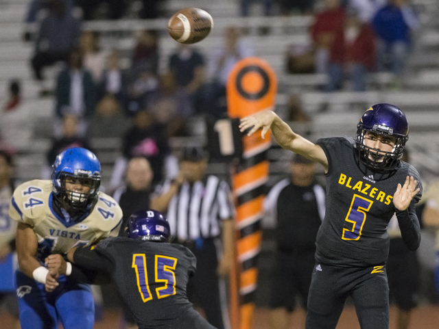 Durango quarterback Kaden Renshaw (5) makes a throw on Friday, Oct. 21, 2016, at Durango Hig ...