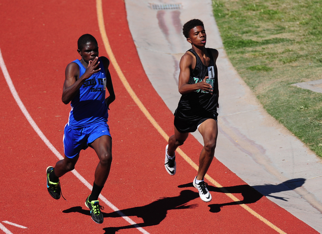 Palo Verde’s Christian Jackson, right, races Sierra Vista’s Ronald Stephenson in ...