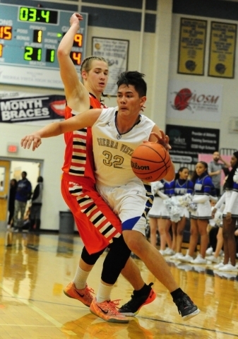 Maka Ellis (32) is one of four returning starters for Sierra Vista. Josh Holmberg/Las Vegas ...