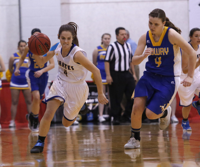 Moapa Valley’s Matilda Thompson (4) dribbles pass Lowry’s Sydney Connors (4) dur ...