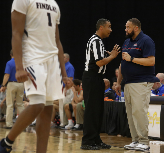 Findlay Prep’s P.J. Washington (1) clinches his fist after being fouled while a refere ...