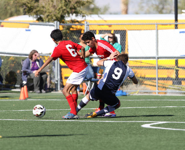 Valley’s Juan Velazquez (6) and Valley’s Alejandro Parra (9) collide with Foothi ...