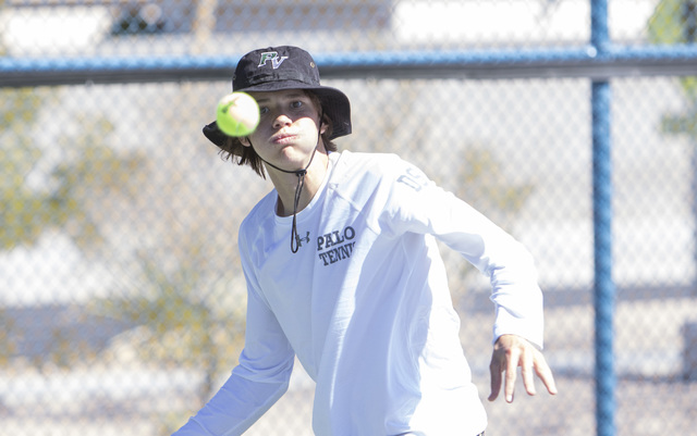 Palo Verdeճ Sam Soderbergh plays against Desert Oasis sophomore Josh Sharman in the Cl ...