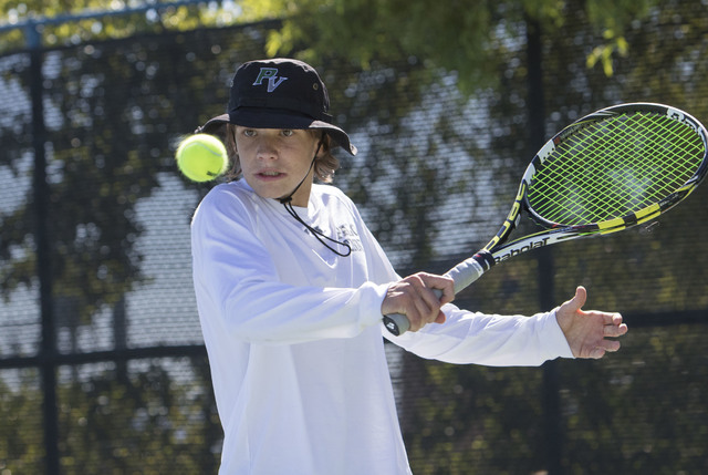 Palo Verdeճ Sam Soderbergh plays against Desert Oasis sophomore Josh Sharman in the Cl ...