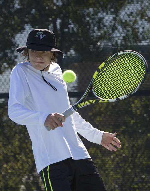 Palo Verdeճ Sam Soderbergh plays against Desert Oasis sophomore Josh Sharman in the Cl ...