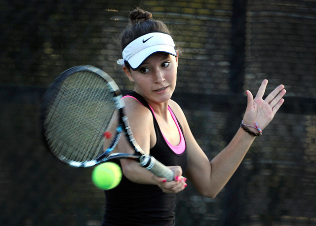 Palo Verde’s Annie Walker returns the ball during the Sunset Region girls singles fina ...