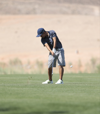 Foothill High School’s Andrew Chu, makes a chip shot during the final round of the Div ...