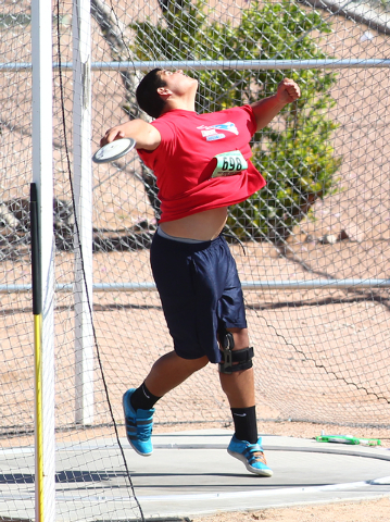 Liberty’s Reno Tu’ufuli competes in the Sunrise Region boys discus on Saturday. ...