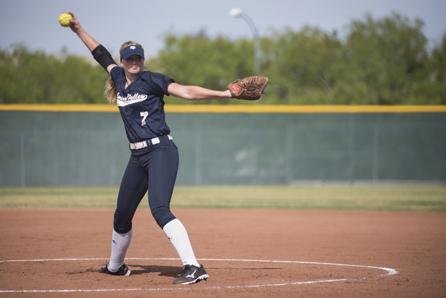 Spring Valley’s Michaela Hood (7) pitches against Coronado during their softball game ...