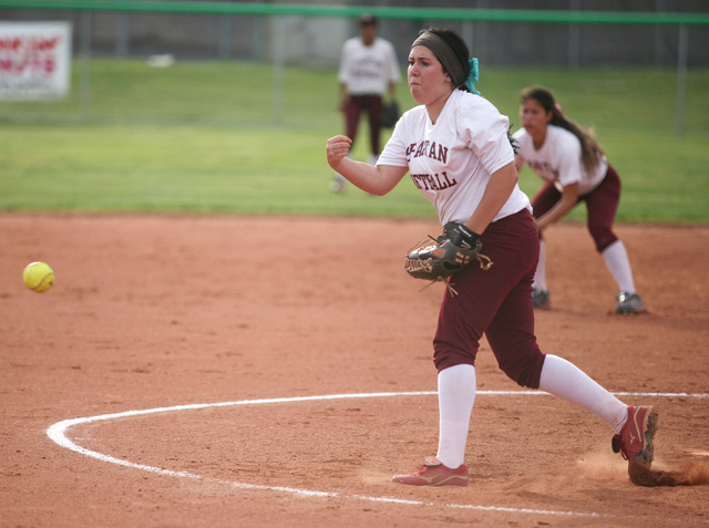 Cimarron-Memorial’s Alexa Snyder pitches against Green Valley on Thursday. (Ronda Chur ...