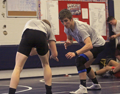 PREPS-LIBERTYWRESTLING-FEB09