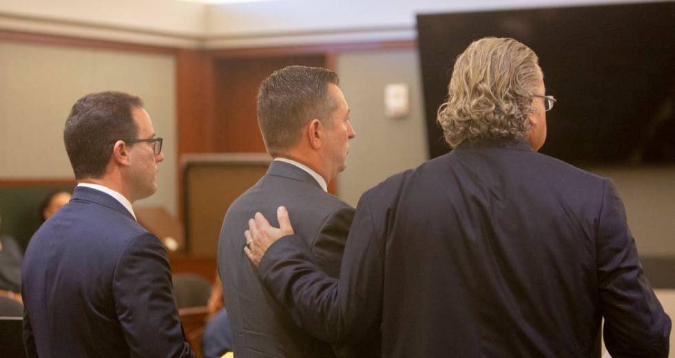 Scott Gragson, center, during his hearing for a fatal DUI, with his attorneys Richard Schonfeld ...