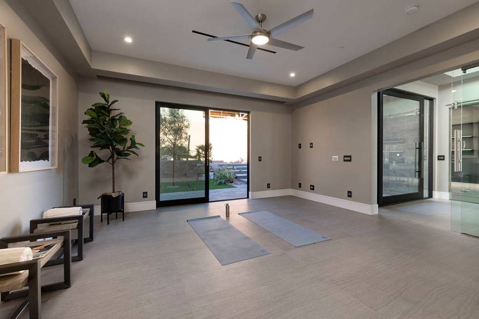 The meditation/yoga room. (Synergy|Sotheby’s International Realty)