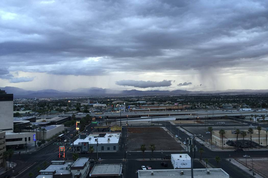 Thunderstorms are possible in the Las Vegas Valley Thursday afternoon. (Las Vegas Review-Journal)