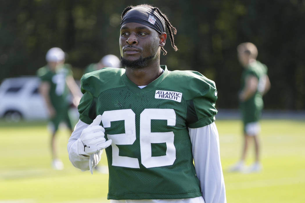 New York Jets running back Le'Veon Bell participates in a practice at the NFL football team's t ...