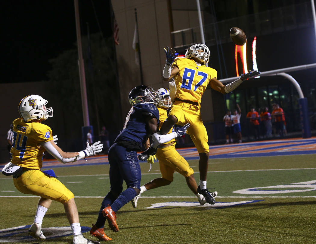 Orem's Jakob Robinson (87) tries to intercept a pass intended for Bishop Gorman during the firs ...