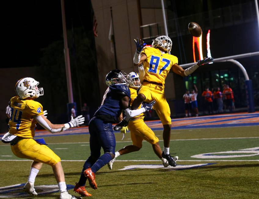 Orem's Jakob Robinson (87) tries to intercept a pass intended for Bishop Gorman during the firs ...