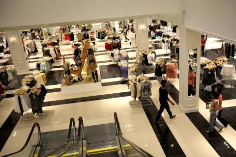 Forever 21 in Fashion Show mall in Las Vegas takes up 126,000 square feet of retail space. (Las ...
