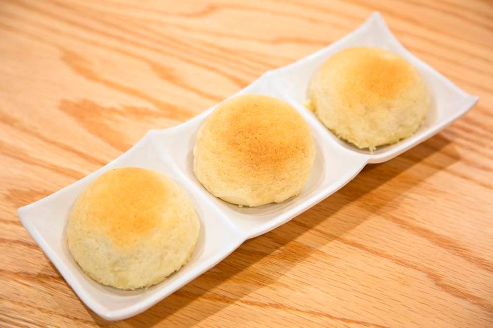 Barbecue pork buns at Tim Ho Wan. (Tim Ho Wan)