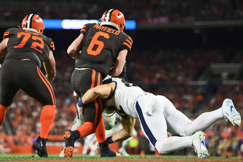 Los Angeles Rams outside linebacker Clay Matthews (52) sacks Cleveland Browns quarterback Baker ...