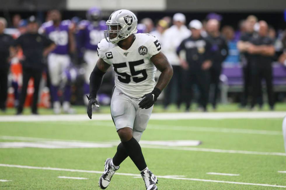 Oakland Raiders outside linebacker Vontaze Burfict runs on the field during the first half of a ...