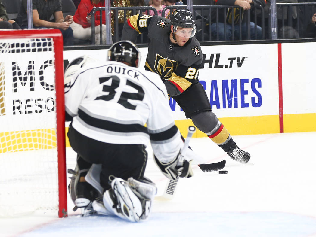 Golden Knights' Paul Stastny (26) lines up a shot against Los Angeles Kings' Jonathan Quick (32 ...