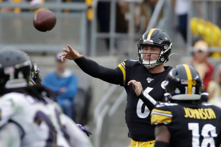 Pittsburgh Steelers backup quarterback Devlin Hodges (6) plays against the Baltimore Ravens in ...