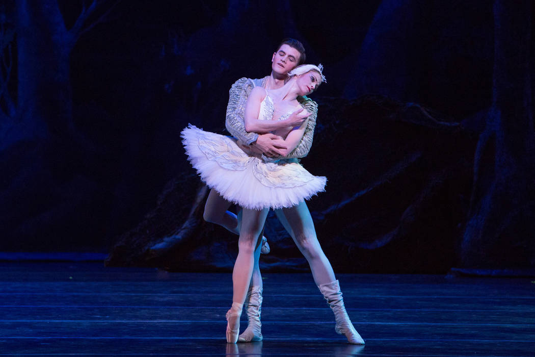 Nevada Ballet Theatre's "Swan Lake" 2017. (Alicia Lee Photography)