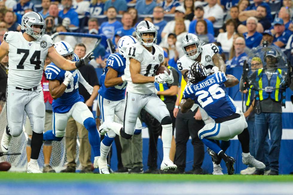 Oakland Raiders wide receiver Trevor Davis (11) runs in for a touchdown against the Indianapoli ...