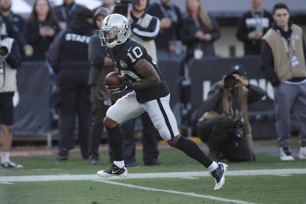 Oakland Raiders wide receiver Rico Gafford (10) catches a touchdown pass against the Tennessee ...