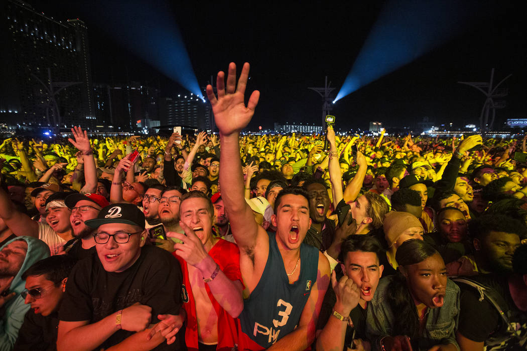 Fans cheer for 6lack on the Jackpot stage during the Day N Vegas music festival on Friday, Nov. ...