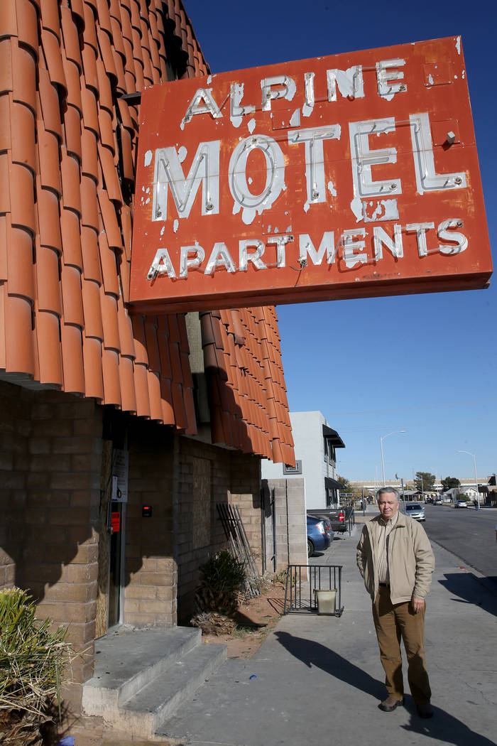 Donald Walford talks to a reporter at the Alpine Motel Apartments in downtown Las Vegas on Mond ...